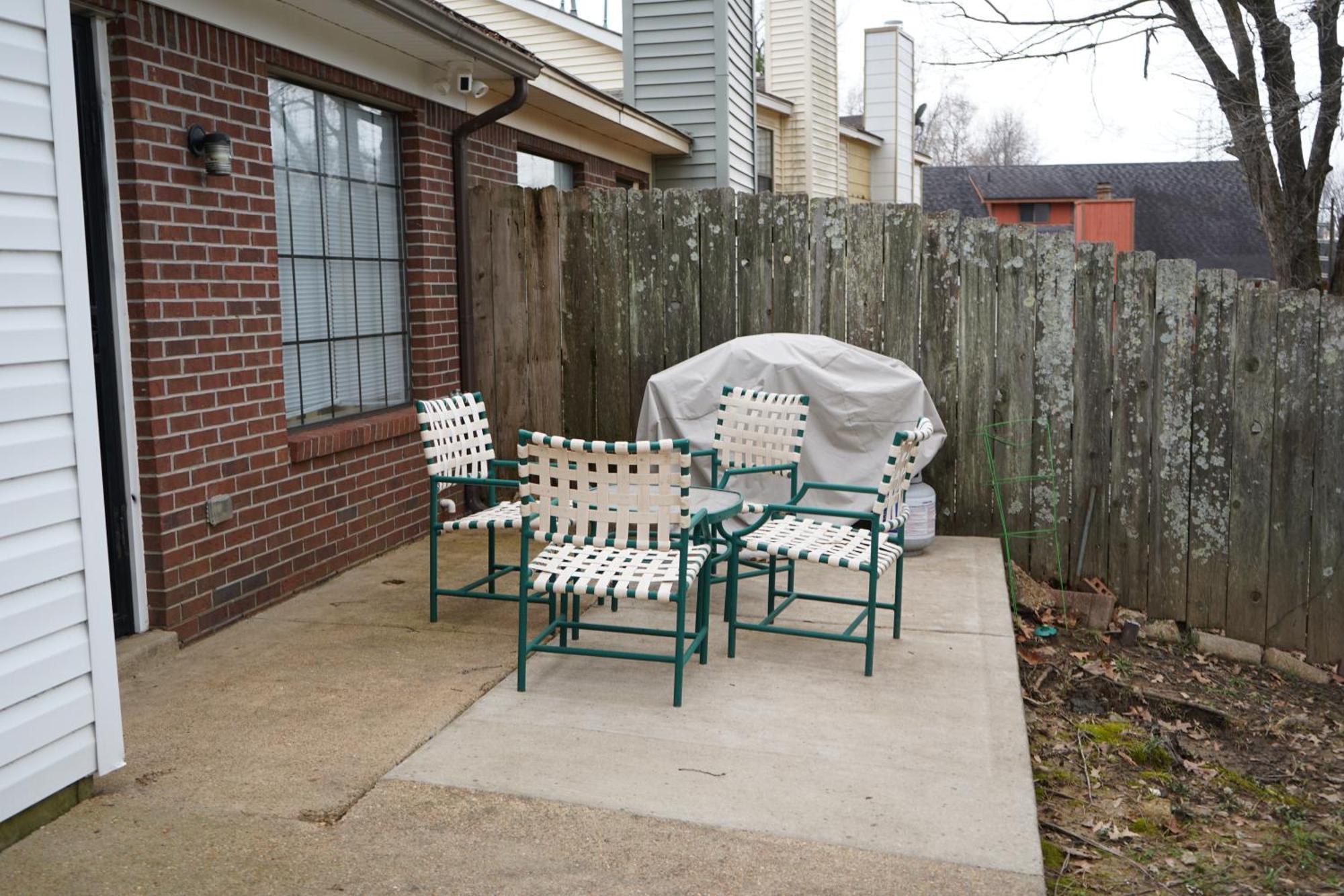 Holiday home Cozy Bartlett With Garage, Fenced Backyard
